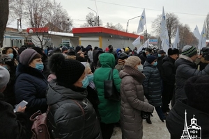 Новини Вінниці / Медики Вінницької ЦРЛ пікетували райраду: не хочуть, щоб лікарню передавали місту (ФОТО, ВІДЕО)