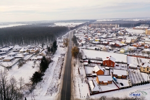 Новини Вінниці / В Агрономічному біля Вінниці за 7,2 млн гривень освітлять дорогу: робітники почали прокладати кабель (ФОТО)