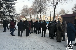 Новини Вінниці / Передача Вінницької ЦРЛ місту: питання розглядає районна рада, активісти та медики протестують (ФОТО, ВІДЕО)