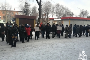 Новини Вінниці / Передача Вінницької ЦРЛ місту: питання розглядає районна рада, активісти та медики протестують (ФОТО, ВІДЕО)