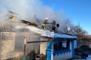 Новини Вінниці / Пожежа у Погребищенському районі на Вінниччині: постраждало двоє дітей (ФОТО)