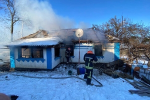 Новини Вінниці / Пожежа у Погребищенському районі на Вінниччині: постраждало двоє дітей (ФОТО)