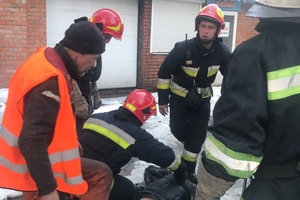 Новини Вінниці / У центрі Вінниці горіла квартира: пожежу гасили майже два десятки рятувальників (ФОТО, ВІДЕО)