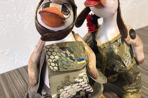 Новини Вінниці / Вінницька майстриня Наталя Дремлюга про гусака, схожого на Бориса Джонсона: «Купила у магазині нитки, а вони так схожі на зачіску» 