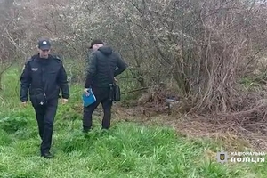 Новини Вінниці / Жахливе вбивство молодої жінки на Вінниччині: тіло зловмисник засипав гіллям