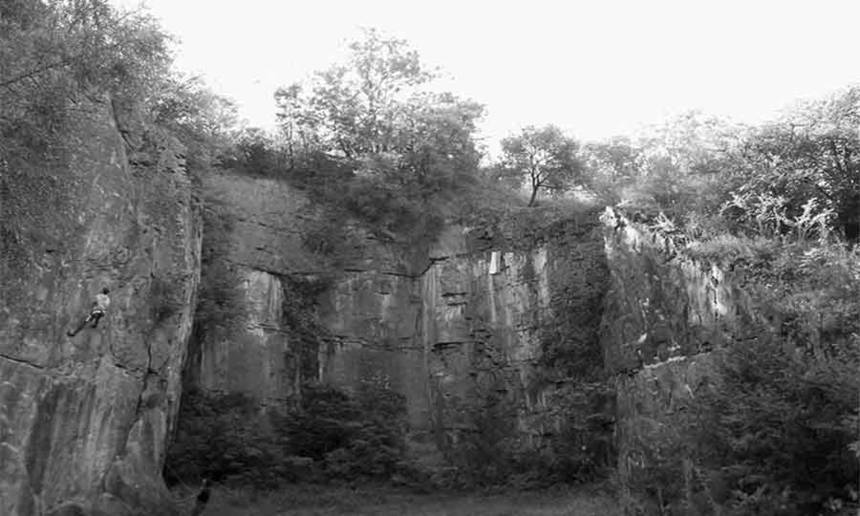 Новини Вінниці / Вінничани пропонують очистити неповторні «Скелі Каспіча» від будівельного сміття