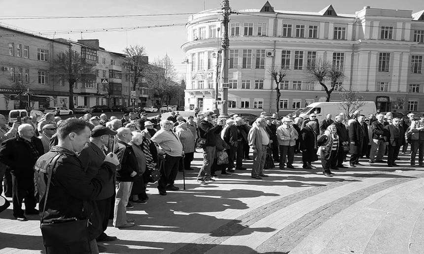 Новини Вінниці / У Вінниці Малиновський знову вивів «своїх пенсіонерів» на протест