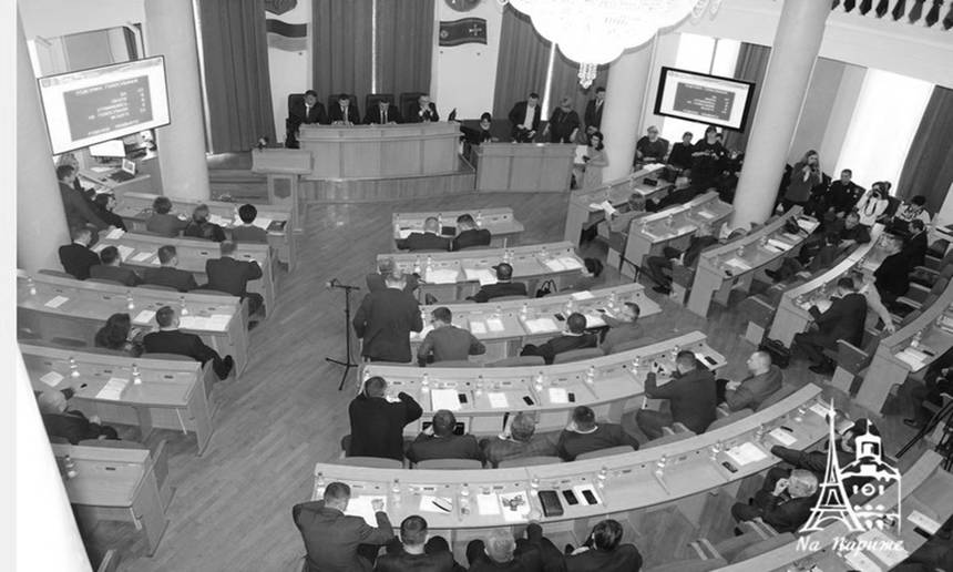 Новини Вінниці / Голова Вінницької облради Анатолій Олійник скликає "рекордну" сесію, на якій звітуватиме губернатор