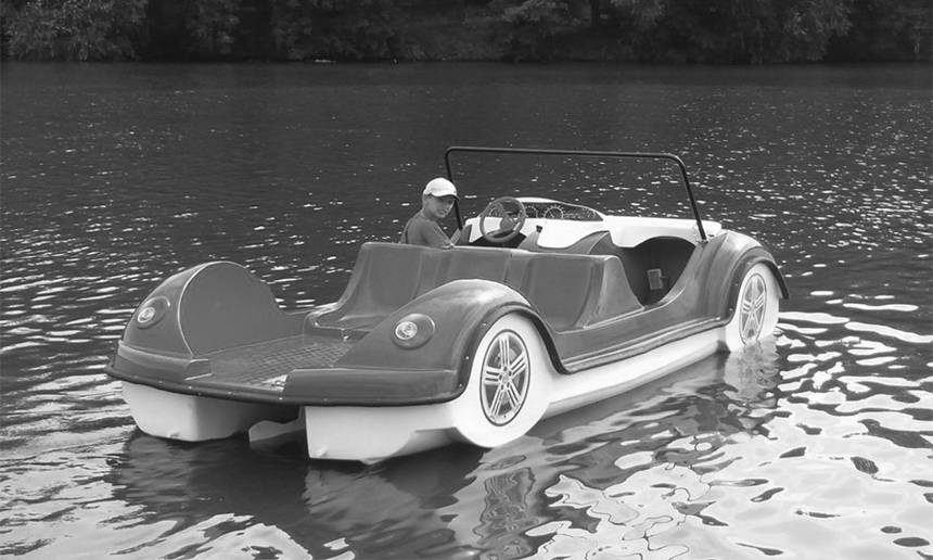 Новини Вінниці / У Вінниці по Південному Бузі плавають чотири машини