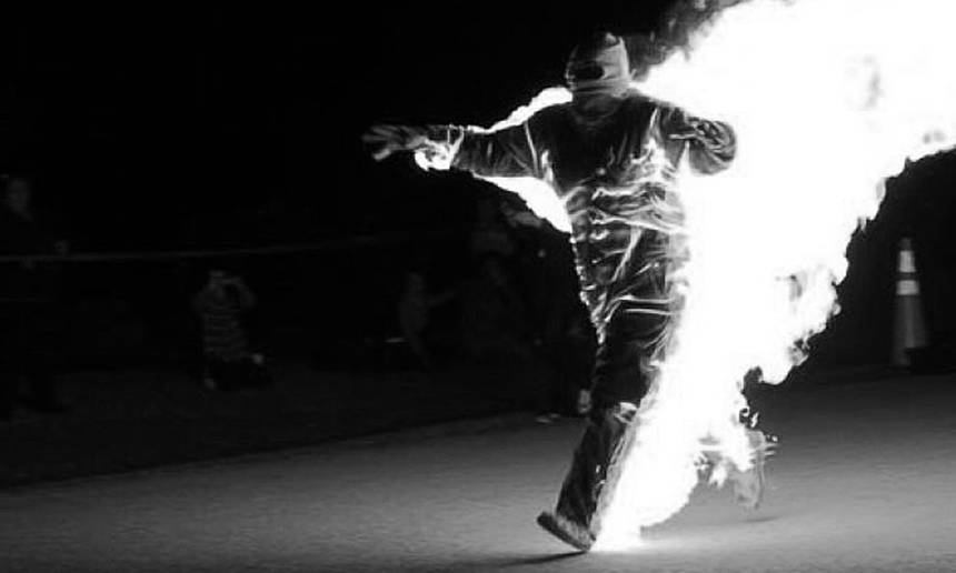 Мешканець Вінниччини через старі образи облив односельця бензином й підпалив / Новости Винницы и области / Інформаційний портал На Париже Новини Вінниці / Мешканець Вінниччини через старі образи облив односельця бензином й підпалив