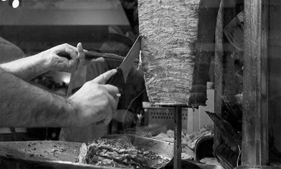 Новини Вінниці / У Вінниці оштрафували чотирьох власників «точок» з продажу шаурми, одного з них розшукують