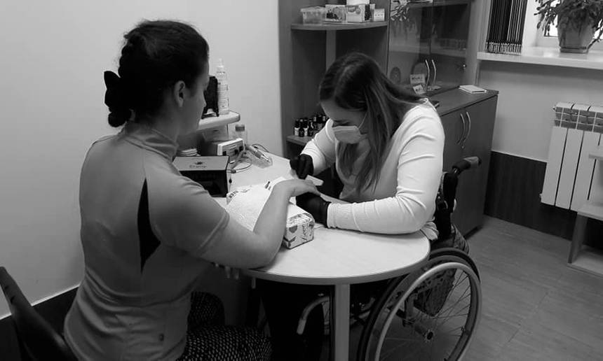 Новини Вінниці / Інклюзія - не ілюзія: у Вінниці відкрили манікюрний кабінет, де послуги надають люди з інвалідністю 