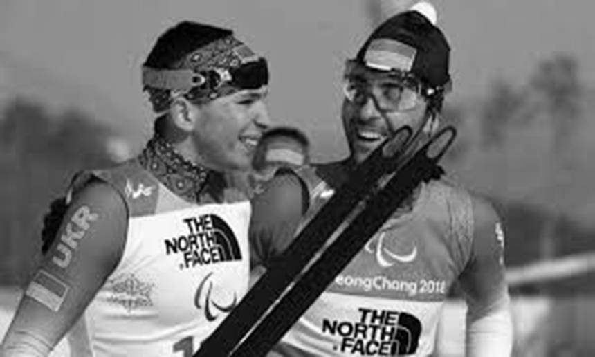 Новини Вінниці / Паралімпійцю Олександру Казіку, який здобув два «срібла» у Пхьончхані, подарували велотренажер для тренування