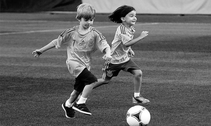 Новини Вінниці / У райцентрі на Вінниччині влаштували низку уроків футболу для хлопчиків й дівчаток