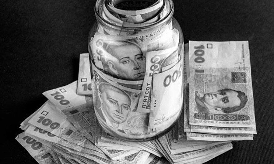 Новини Вінниці / У вінницькій кав'ярні влаштували доброчинну акцію, гроші для хворої дівчинки збирають у трилітрові банки (ВІДЕО)