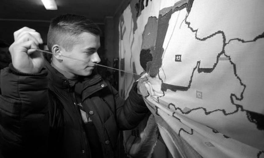 До Вінниці везуть карту України, яку вишивали понад 7 тисяч людей по всій країні / Новости Винницы и области / Інформаційний портал На Париже Новини Вінниці / До Вінниці везуть карту України, яку вишивали понад 7 тисяч людей по всій країні