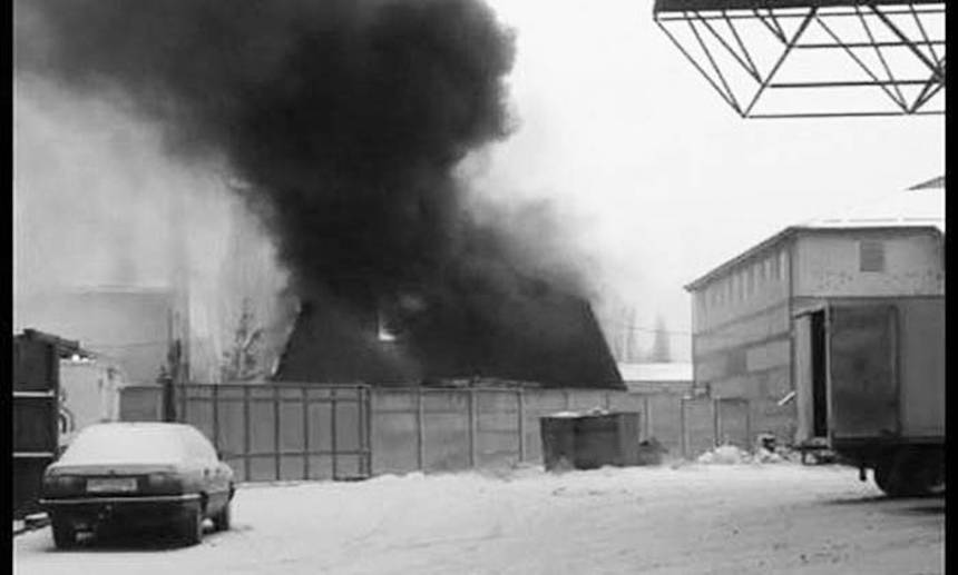 Новини Вінниці / У соцмережах з'явилося відео палаючого складу у Вінниці