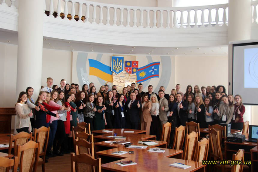 Новини Вінниці / Молодь Вінниччини під час зустрічі із Валерієм Коровієм обговорила виклики сьогодення та перспективи співпраці