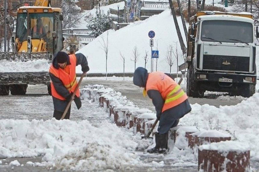 Новини Вінниці / Через негоду вінницькі комунальники переведенні на посилений режим негоди 