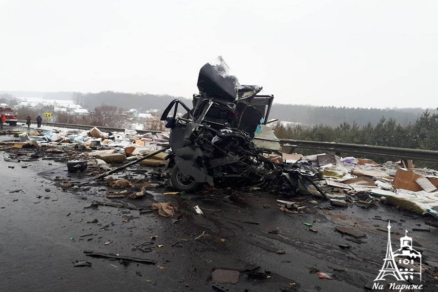 Новини Вінниці / Моторошне ДТП на Вінниччині: є загиблий та постраждалі (ФОТО)