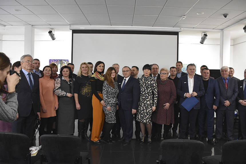 21 рік разом! Громадські організації Вінниччини долучилися до Команди Порошенка / Новости Винницы и области / Інформаційний портал На Париже Новини Вінниці / 21 рік разом! Громадські організації Вінниччини долучилися до Команди Порошенка