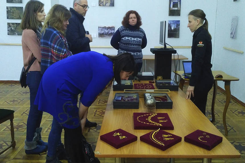 Новини Вінниці / Таємниці давніх курганів Вінниччини. У краєзнавчому музеї розповіли про загадки знахідок (ФОТО)