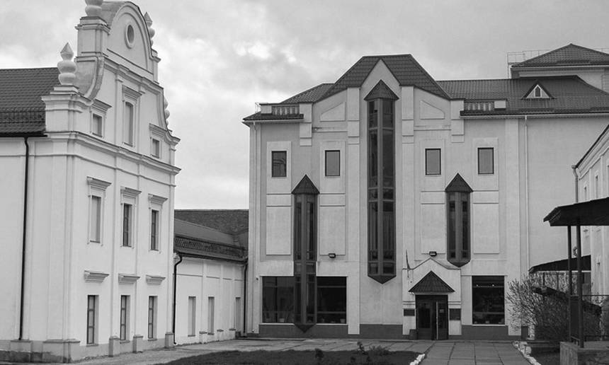 Новини Вінниці / У Вінниці відбудеться виставка раритетних килимів та презентація книги про килимарські традиції Поділля (ФОТО)