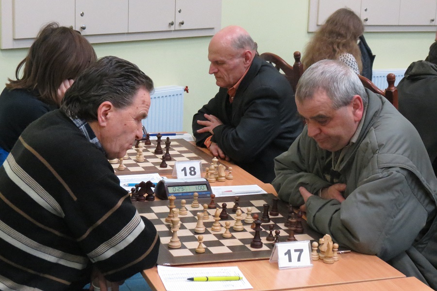 Новини Вінниці / Перший чемпіонат України з шахів серед аматорів зібрав у Вінниці 180 гравців (ФОТО)