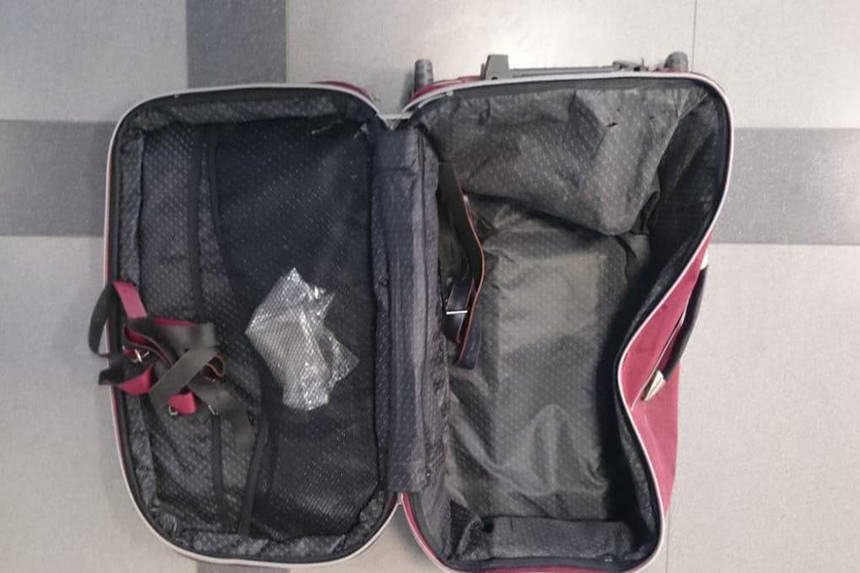 Новини Вінниці / Через порожню валізу з вінницького «Прозорого офісу» довелося евакуйовувати людей