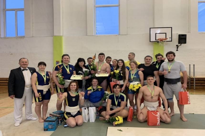 Новини Вінниці / Вінничани вибороли «золото» на престижному турнірі із сумо в США