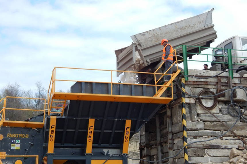 У Піщанському районі відновлять видобуток вапняку. Виробничу лінію вже запущено / Новости Винницы и области / Інформаційний портал На Париже Новини Вінниці / У Піщанському районі відновлять видобуток вапняку. Виробничу лінію вже запущено