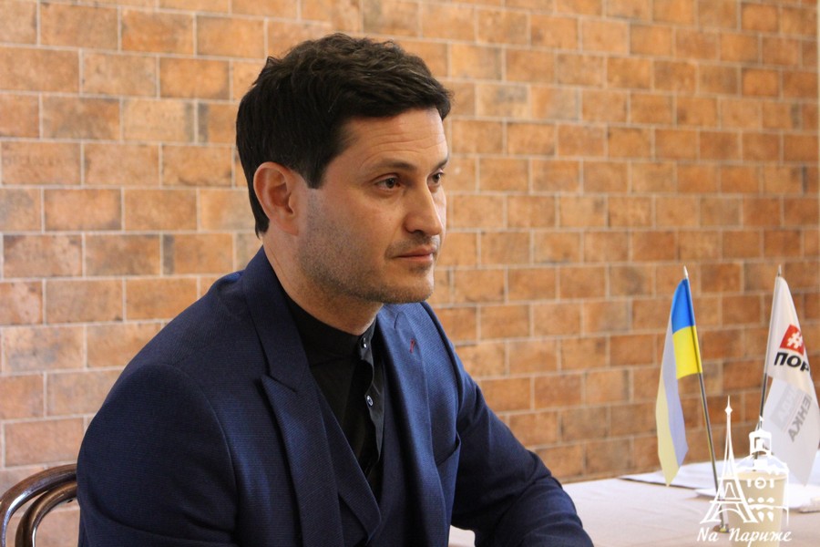 Новини Вінниці / Відомий актор і режисер Ахтем Сеітаблаєв у Вінниці розповів, кого не хоче бачити президентом