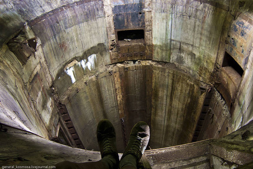 Новини Вінниці / Мандрівка вінничан по покинутій ракетній шахті в Якушинцях. Що залишилося у підземеллях? (ВІДЕО)