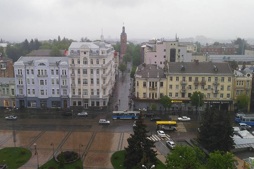 Після дощу у Вінниці шукають кришки від люків, а енергетики нарікають на затоплені підстанції / Новости Винницы и области / Інформаційний портал На Париже Новини Вінниці / Після дощу у Вінниці шукають кришки від люків, а енергетики нарікають на затоплені підстанції