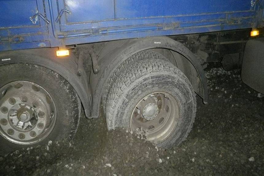 Новини Вінниці / На Вінниччині рятувальники витягали автобус та вантажівку: застрягли через негоду 