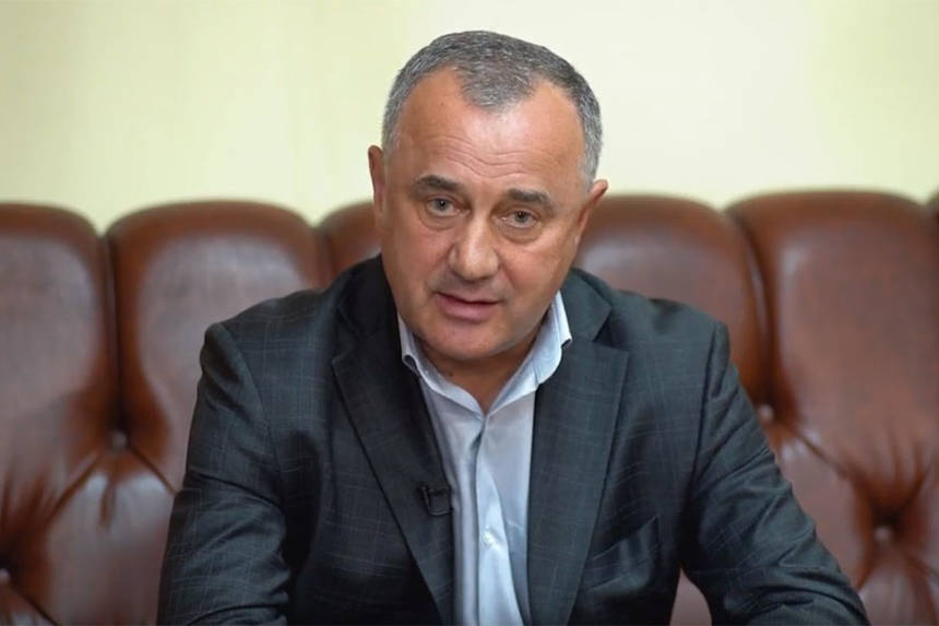 Новини Вінниці / Нардеп Олександр Домбровський відмовився від балотування по мажоритарному округу, а щодо участі у партійних списках зберіг інтригу (ВІДЕО)