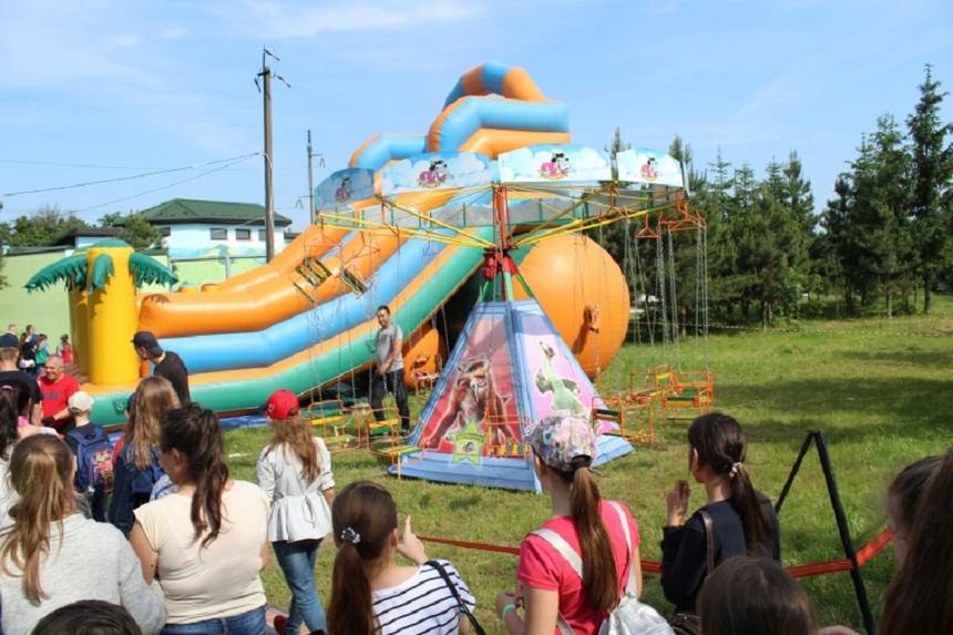 Понад 1200 дітей у Вінниці безплатно запросили на свято до зоопарку (ФОТО) / Новости Винницы и области / Інформаційний портал На Париже Новини Вінниці / Понад 1200 дітей у Вінниці безплатно запросили на свято до зоопарку (ФОТО)