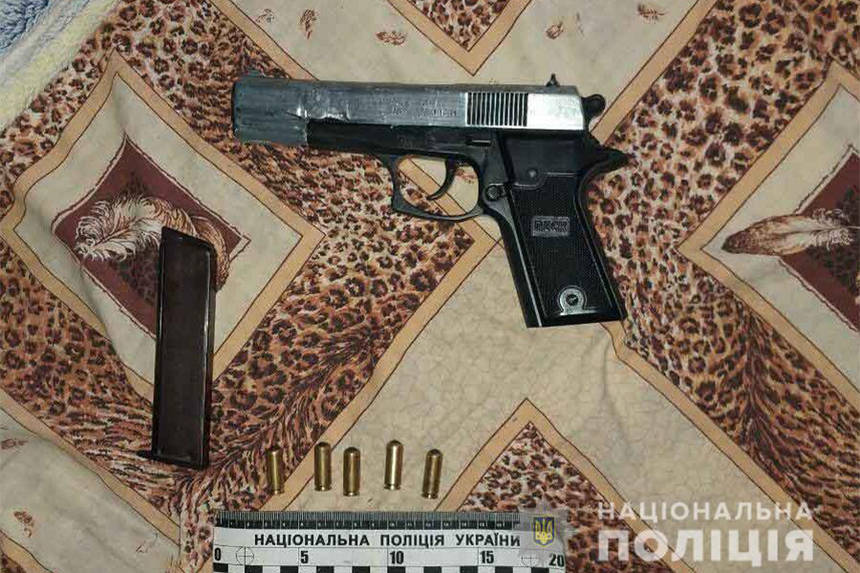 Новини Вінниці / На Вінниччині поліція провела обшук у «колекціонера» набоїв