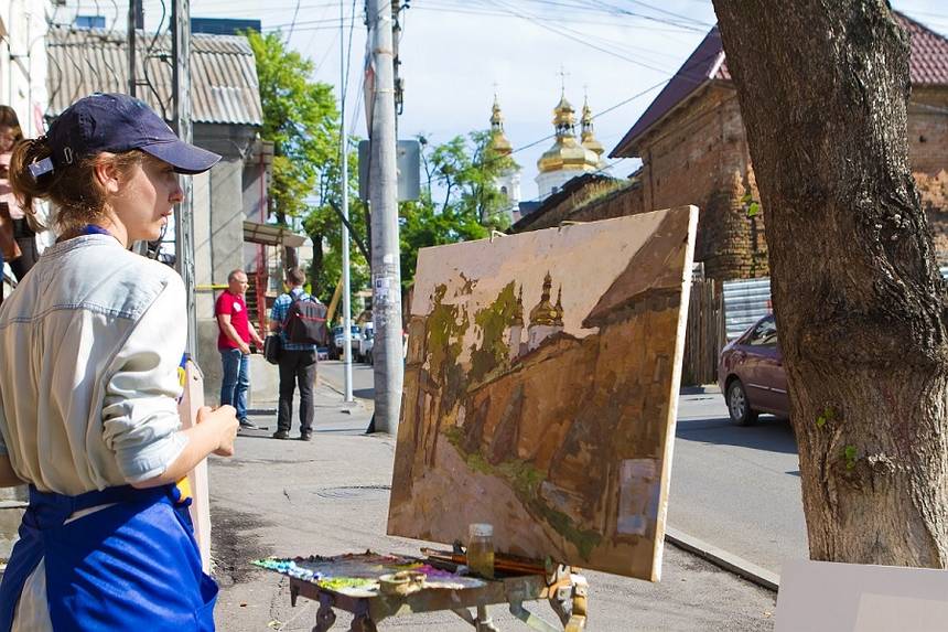 Новини Вінниці / Вежа, Мури і «Савой»: проект «Кращий художник» вивів митців на історичні локації Вінниці (ФОТО)