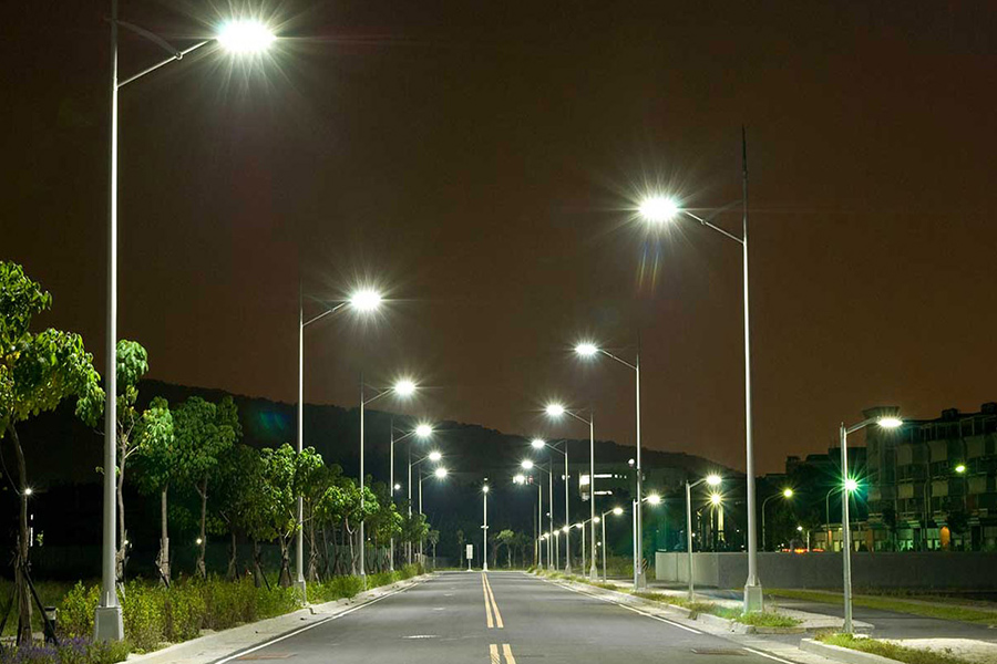 Новини Вінниці / Нічна Вінниця. Як за часів Гройсмана місто вийшло з пітьми та перетворилося на чудово освітлене