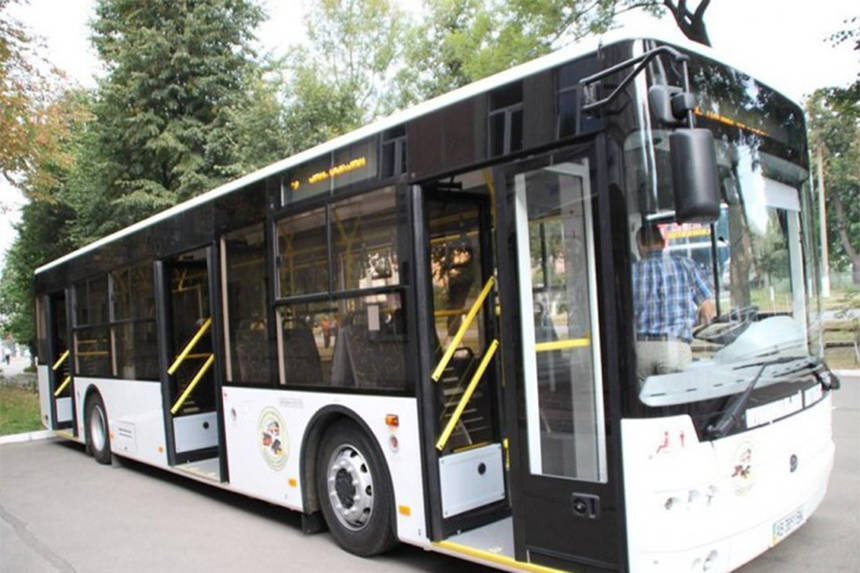 Вінничан безкоштовно довезуть до пятничанського кладовища у поминальну неділю / Новости Винницы и области / Інформаційний портал На Париже Новини Вінниці / Вінничан безкоштовно довезуть до пятничанського кладовища у поминальну неділю