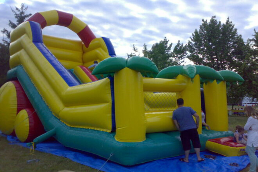 Новини Вінниці / Мерію Вінниці просять навести лад із дитячими атракціонами