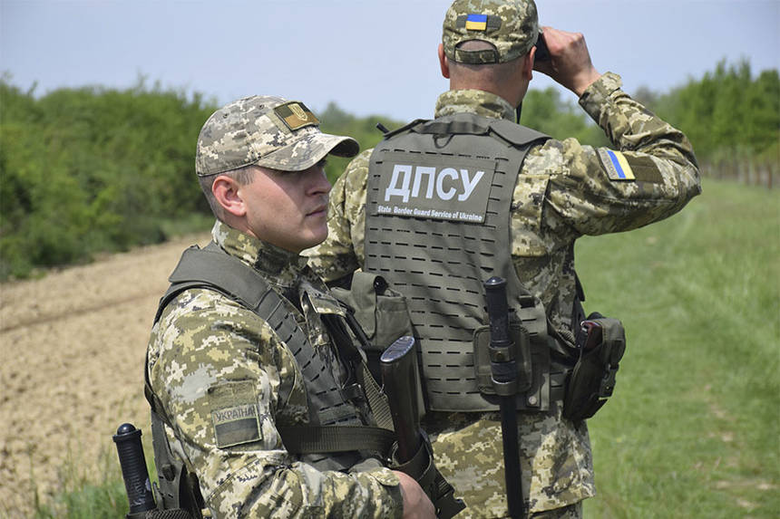 Новини Вінниці / Чому італійці потайки тікали з України? Іноземців затримали та заборонили в’їзд до країни