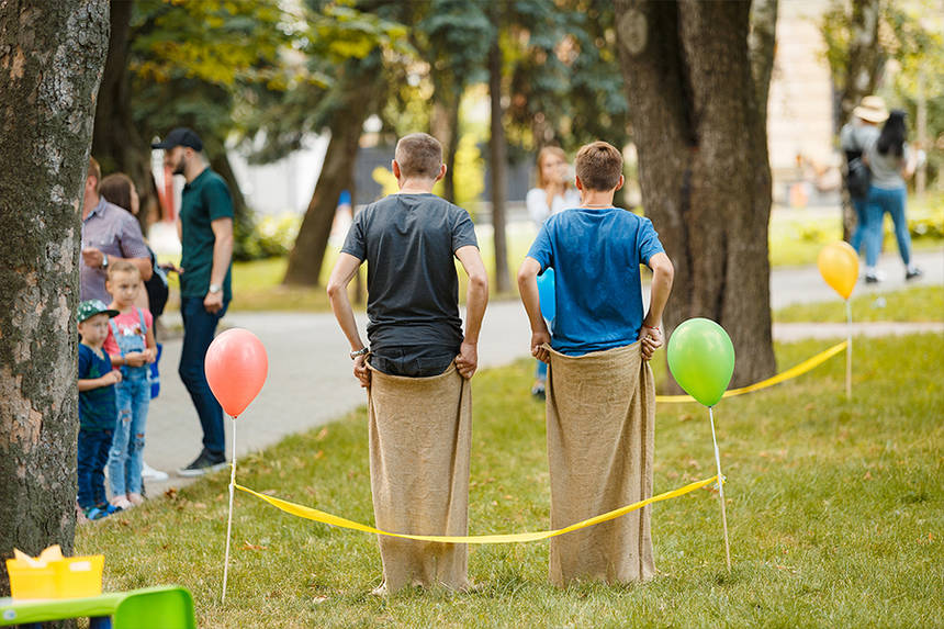 У Вінниці обрали найкращих татусів. Переможці заходу «Super ТАТО» отримали вудки та спінінги / Новости Винницы и области / Інформаційний портал На Париже Новини Вінниці / У Вінниці обрали найкращих татусів. Переможці заходу «Super ТАТО» отримали вудки та спінінги