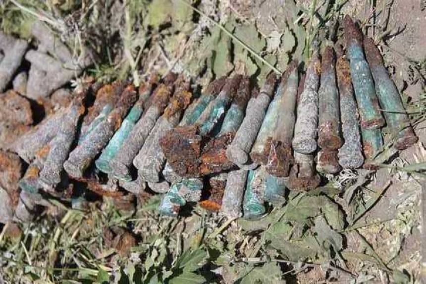 Новини Вінниці / Людські рештки, взуття, гранати та набої викопали у Липовці на Вінниччині (ФОТО)