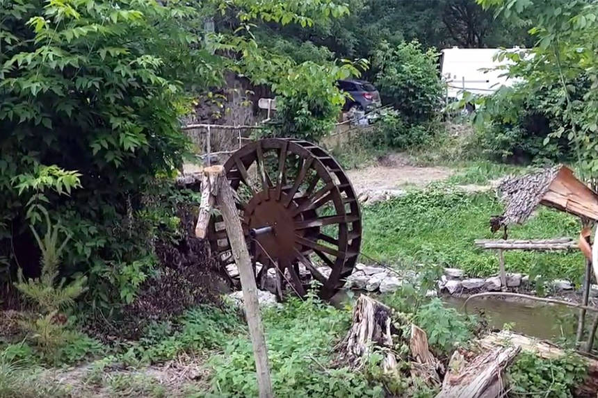 Новини Вінниці / Як з висоти пташиного польоту виглядають скелі, пороги та старовинний млин у Гвоздові на Вінниччині (ВІДЕО) 