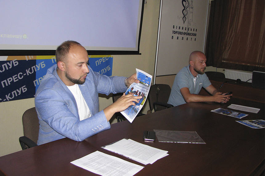 Новини Вінниці / Провінційні війни: програвши виборчу кампанію, на Вінниччині кандидати в депутати шукають «скелети в шафах», а у Тимошенко б’ють на сполох