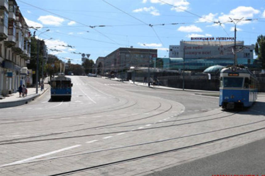 Новини Вінниці / Вінничани збирають підписи під петицією за світлофор на площі Гагаріна