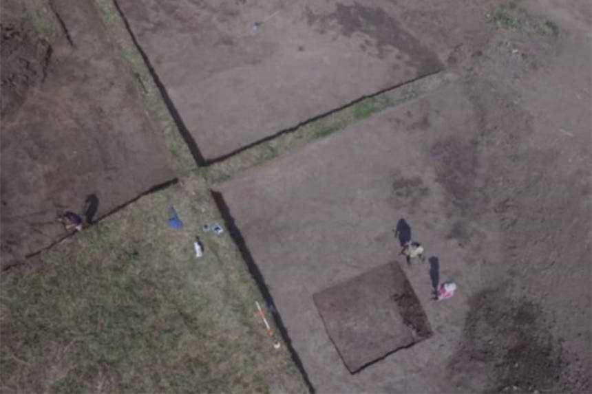 Новини Вінниці / На Вінниччині розкопують давній курган, де знайшли залишки тризни (ФОТО, ВІДЕО)