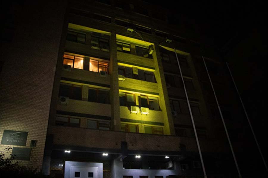 Новини Вінниці / З гранатомета обстріляли будівлю компанії вінницького бізнесмена Продивуса (ФОТО, ВІДЕО)